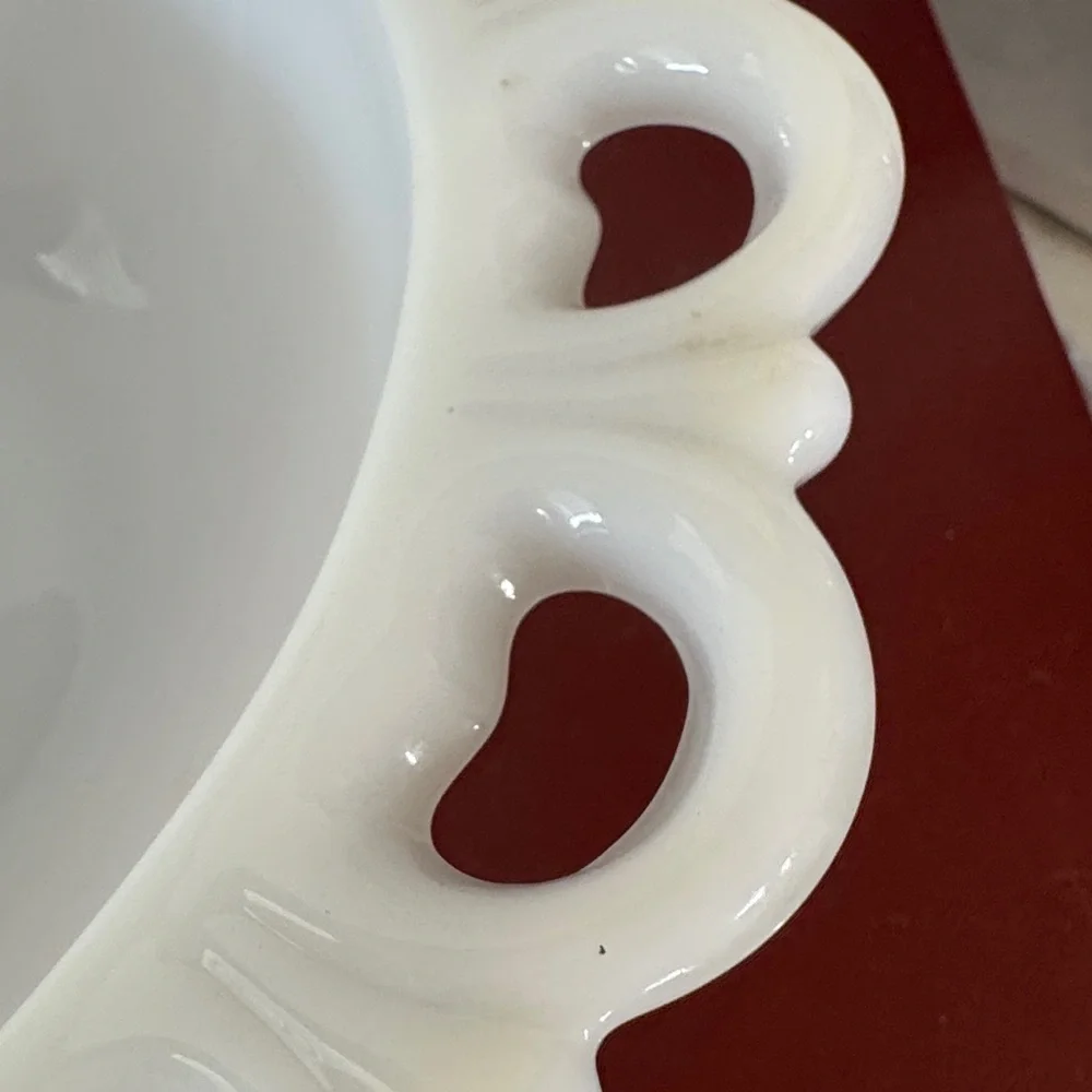 Anchor Hocking Old Colony Milk Glass Bowl  Lace Edge Vintage